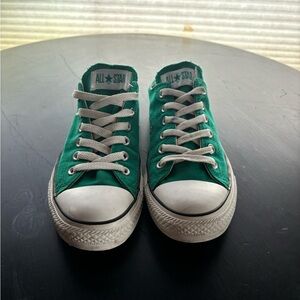 Size 9 green converse